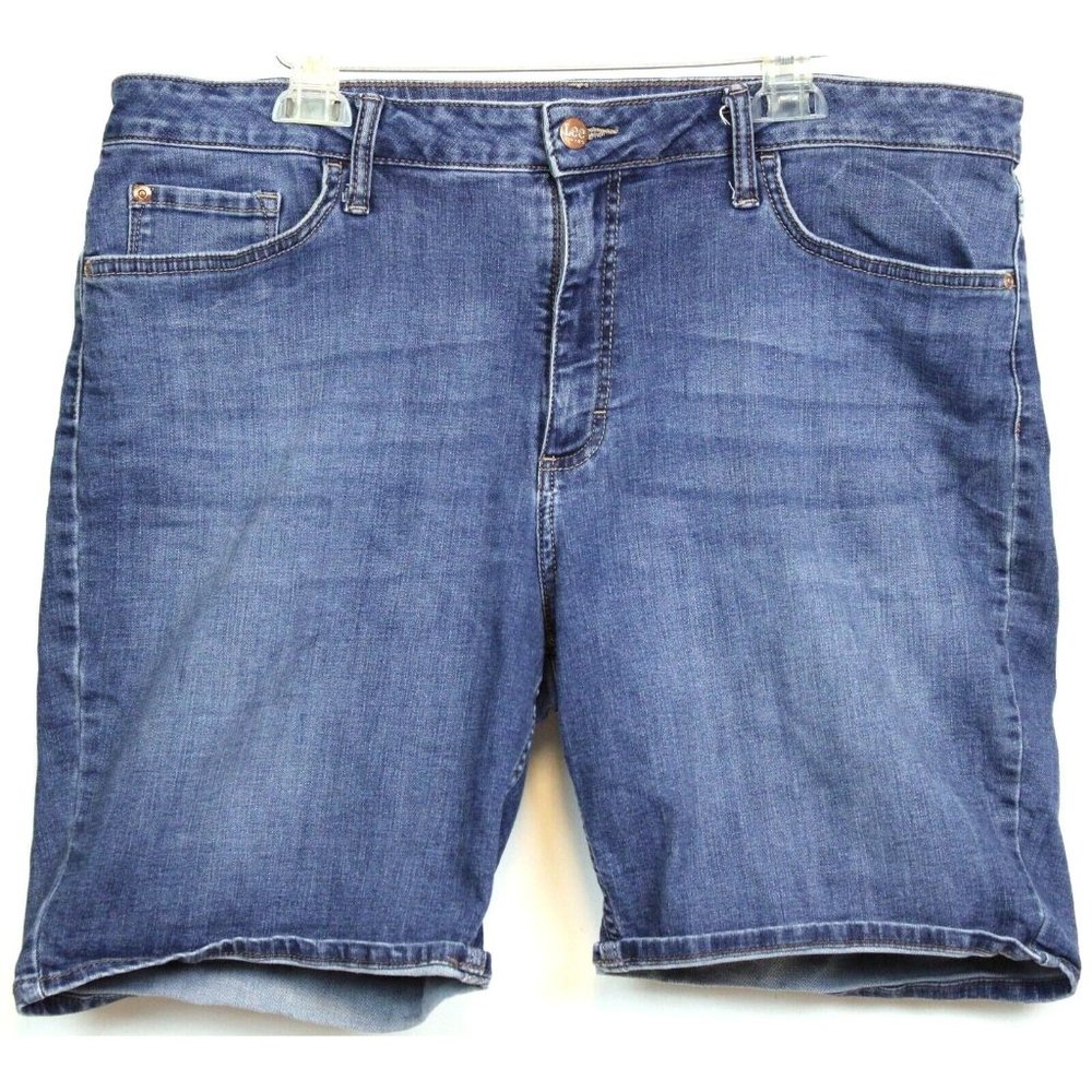 Lee Riders Womens Mid Rise Blue Bermuda Jean Shorts size 18 M Spring Breathable